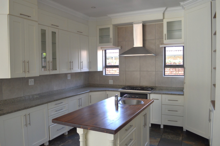 4 Bedroom Property for Sale in Wilkoppies North West